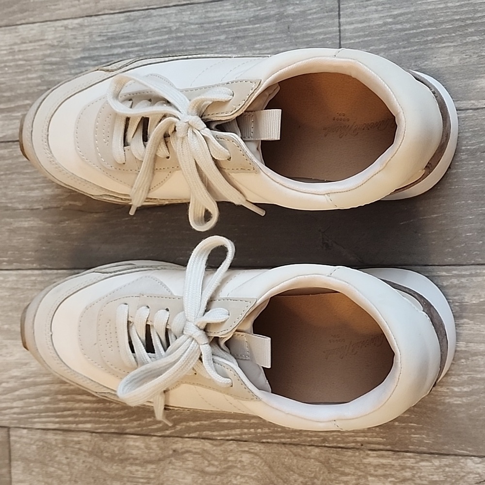 Neutral sneakers - Picture 4 of 6
